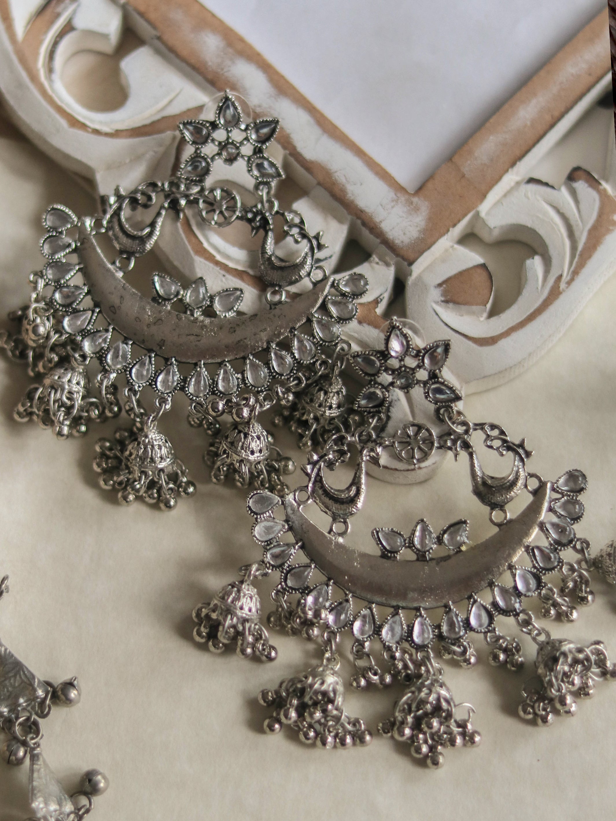 Buy Women Silver Oxidized Paisley Chandbali Earrings - Earrings - Indya