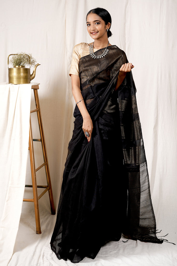 Shop for this beautiful russian printed linen saree online by KARAGIRI –  Karagiri